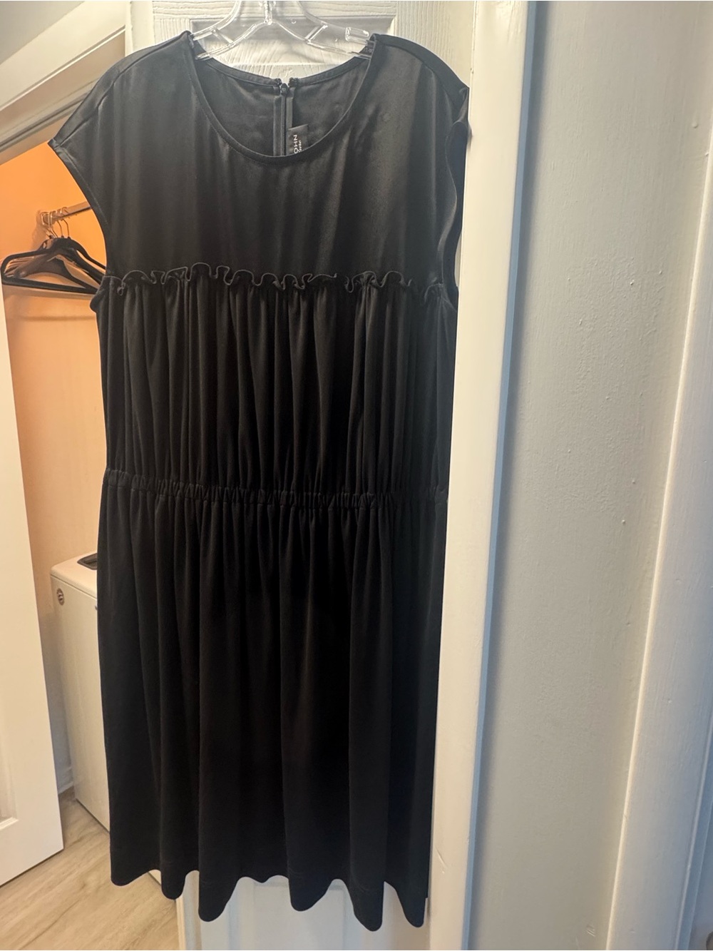 St. John Couture Classic Black Women’s Gathered Waist Dress, size 14